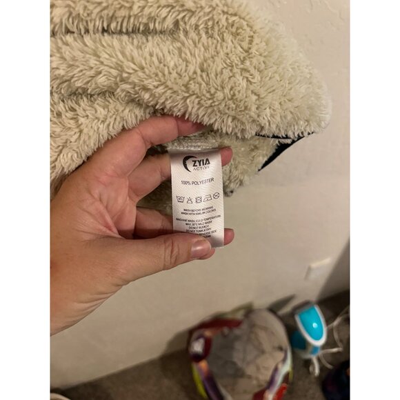 Zyia Active Cream Sherpa Fleece 1/4 zip Pullover Sweater - Picture 13 of 14